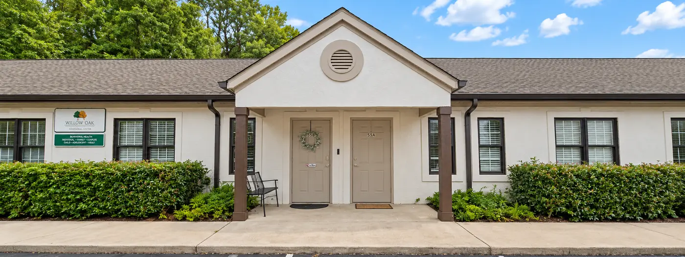 Willow Oak's Newnan office at 55 Jefferson Parkway, Suite 55B, with the Willow Oak sign out front